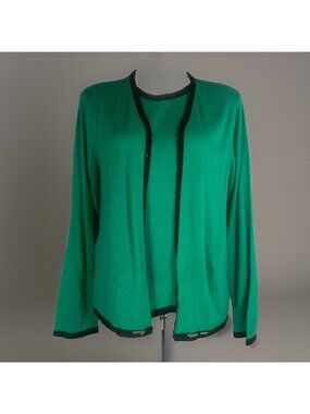 VTG Sag Harbor Women’s Size Medium Green w/ Black Embellish Sweater mock 2 Piece